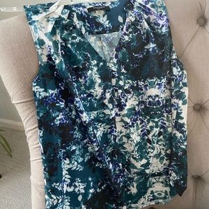 NWT Tahari ASL Sonia Blouse Forest Floral XS